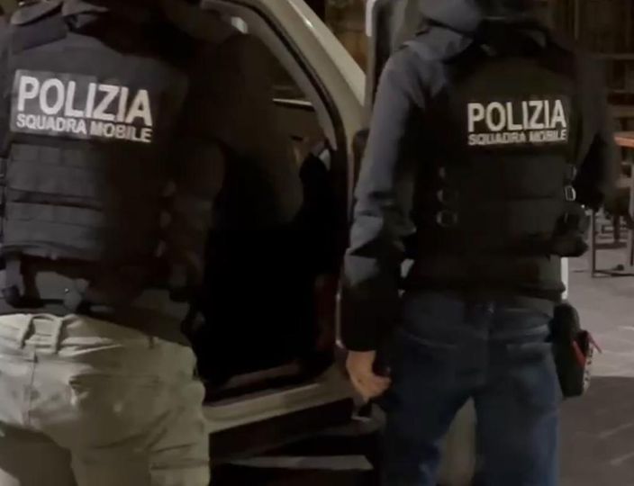 Polizia squadra mobile